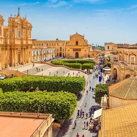 Casa Vacanza Na Zia Agnese Noto Exteriör bild